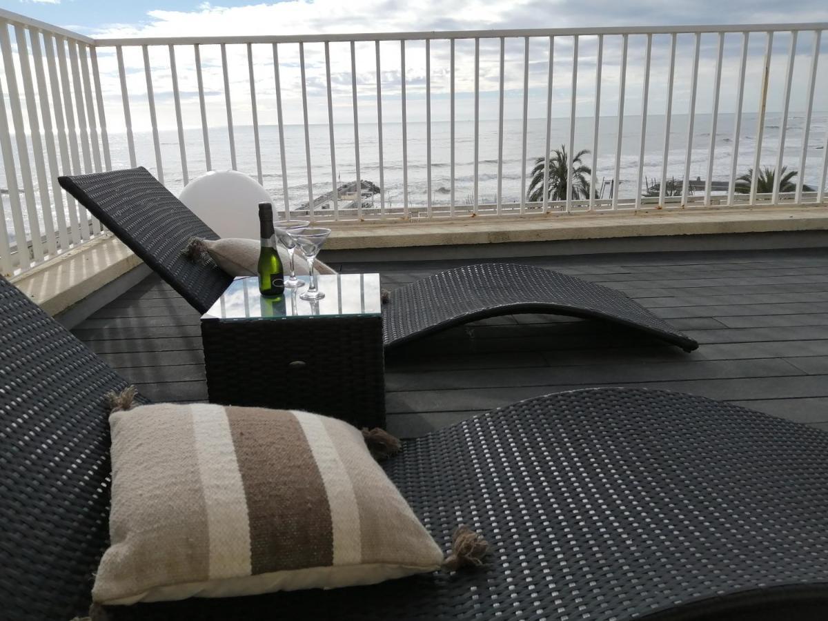 Atico Con Fantasticas Vistas Al Mar Y La Iglesia Apartment Sitges Exterior photo